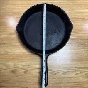 GSW | Kitchen | Vintage 1 Gsw Cast Iron Fry Pan Skillet No 9 Double ...